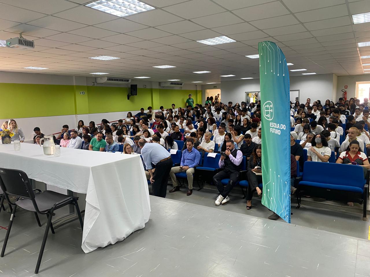 Escola do Futuro de Goiás recebe debate do G20 Social sobre Juventude e Sustentabilidade 